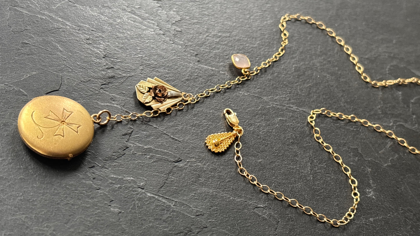 Collier lasso, médaillon a secret et pendentif Art Deco