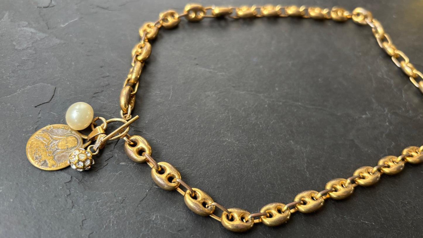 Collier court, maille grain de café et médailles - blissparis