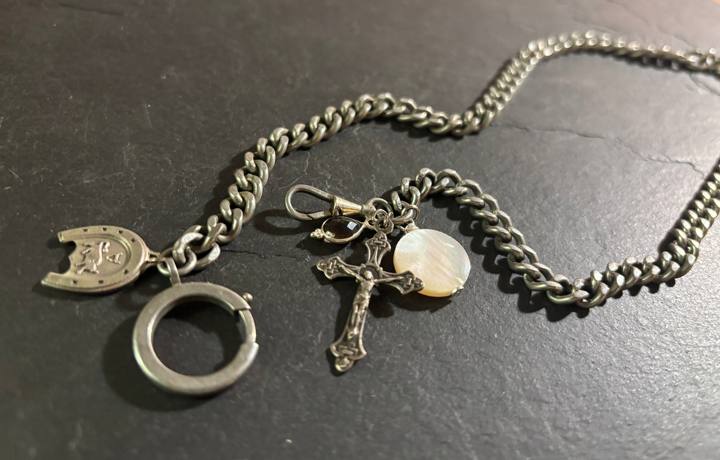 TAUREAU. Collier chaîne de montre, quartz fumé et croix de chapelet - blissparis