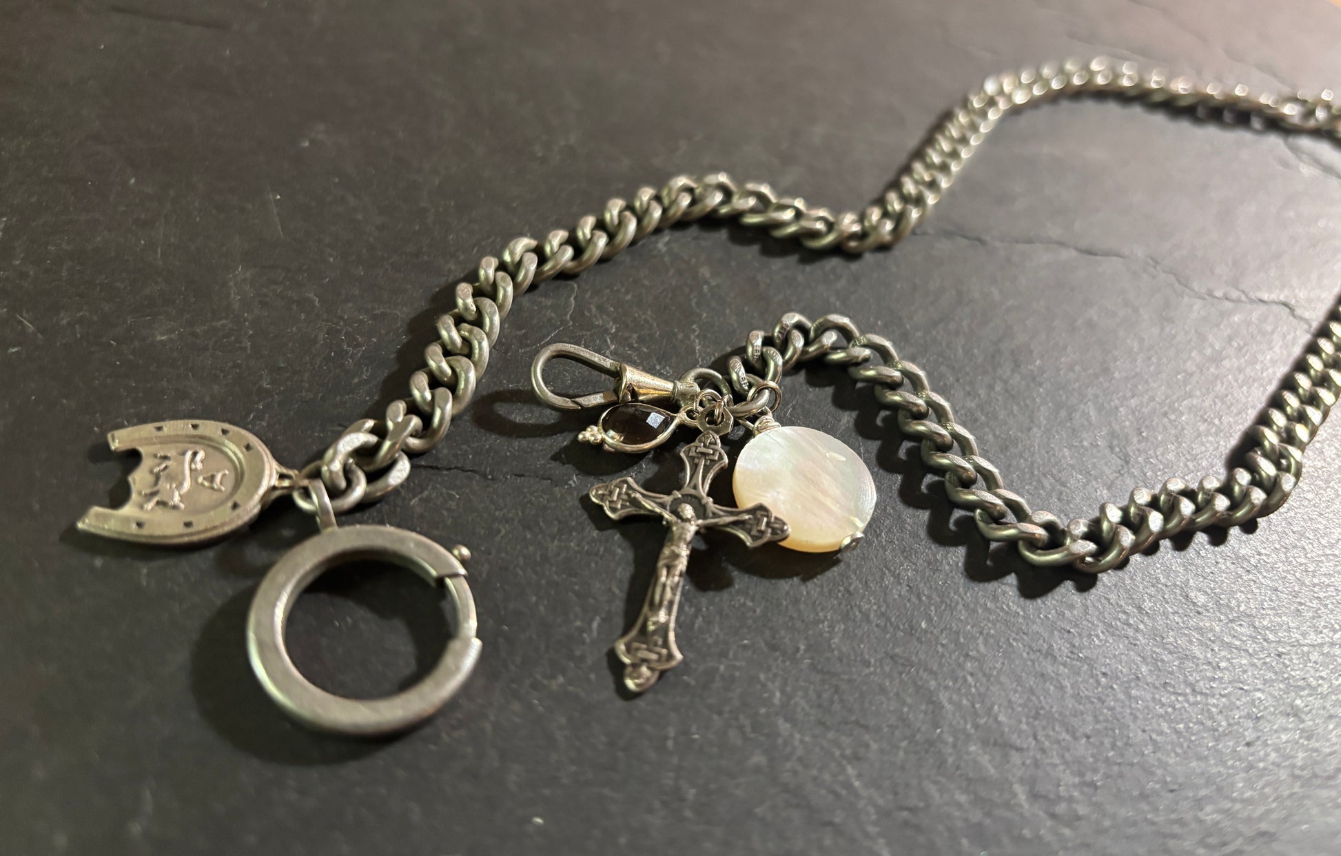 TAUREAU. Collier chaîne de montre, quartz fumé et croix de chapelet - blissparis