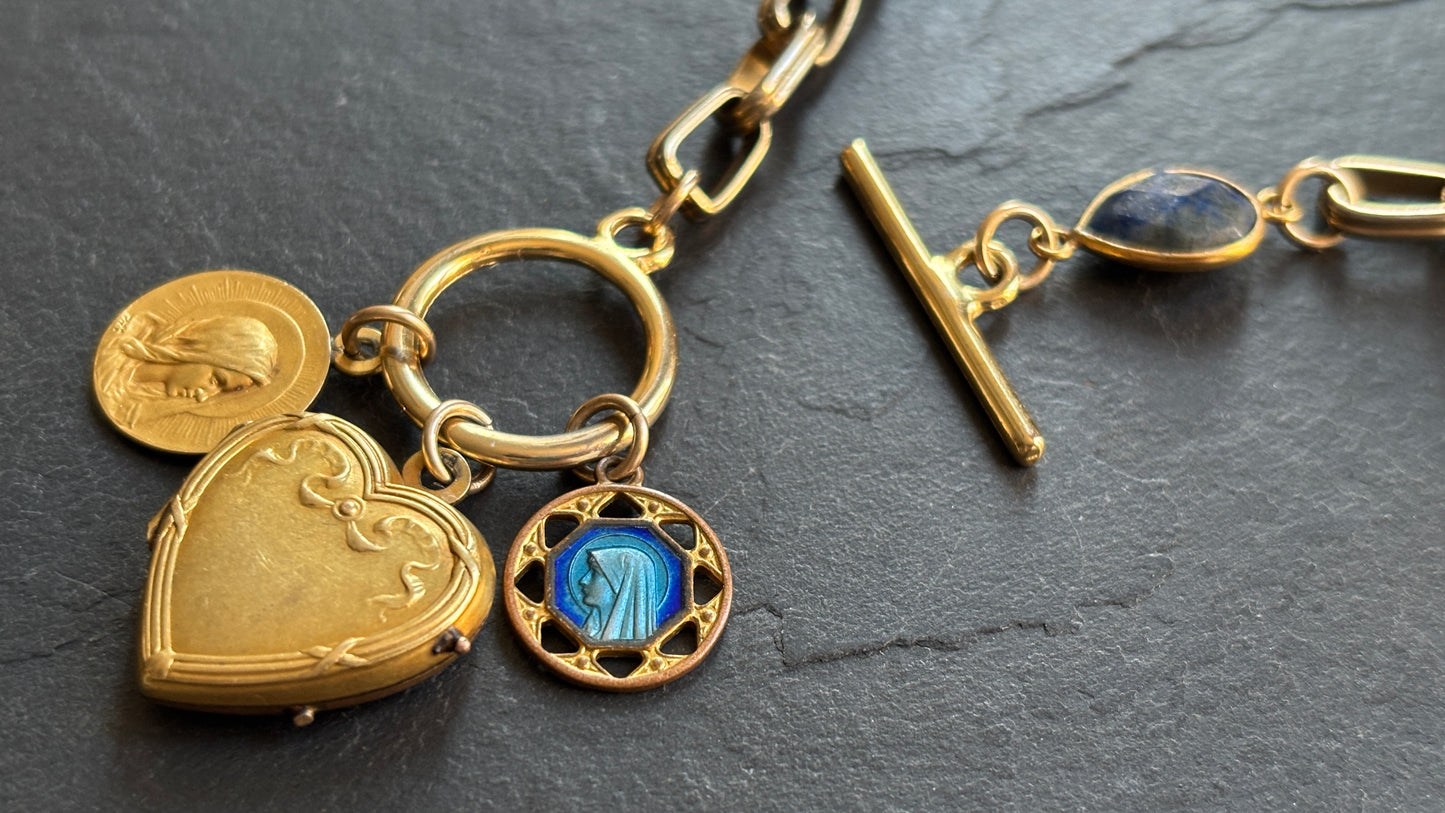 Collier chaîne 70s, cœur à secret et médailles - blissparis