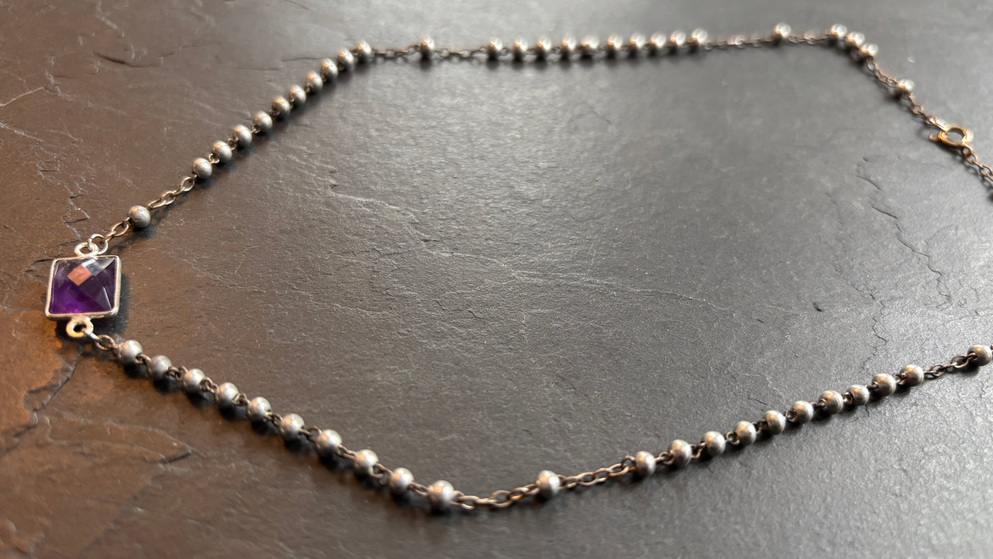 Collier chapelet en perles d’acier et amethyste - blissparis
