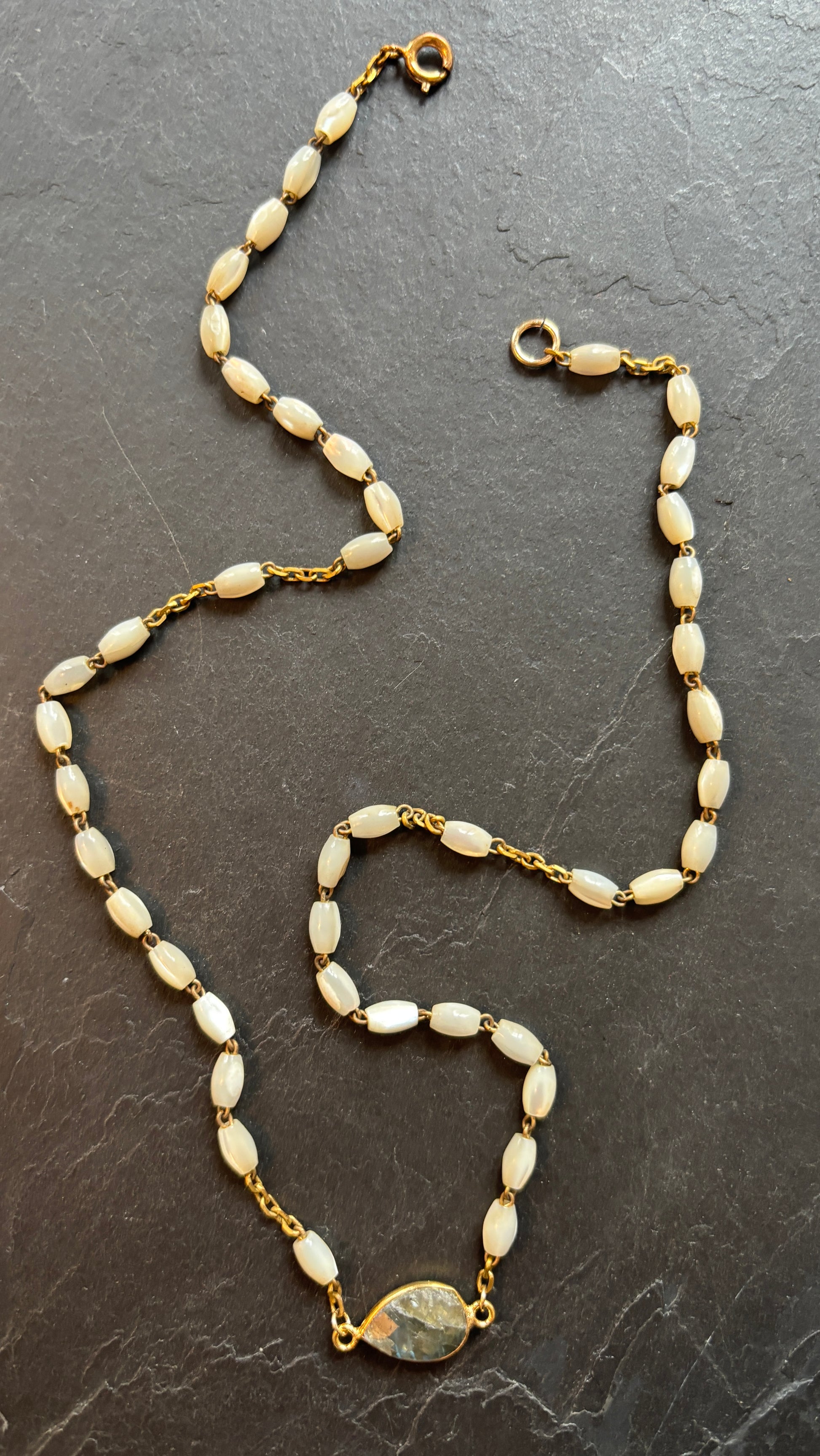 Coller chapelet de nacre et labradorite - blissparis