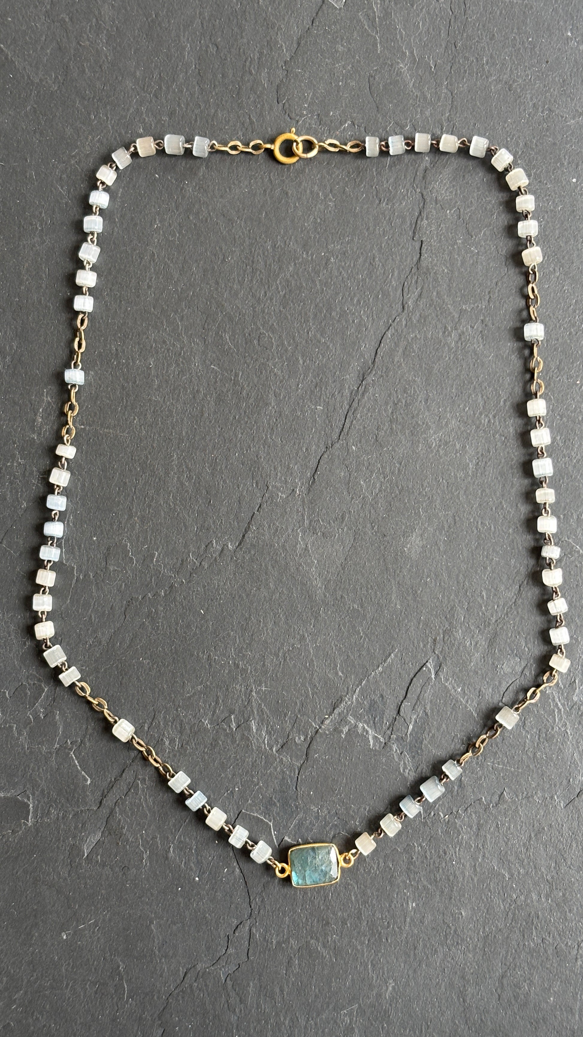 Collier chapelet pâte de verre et labradorite - blissparis
