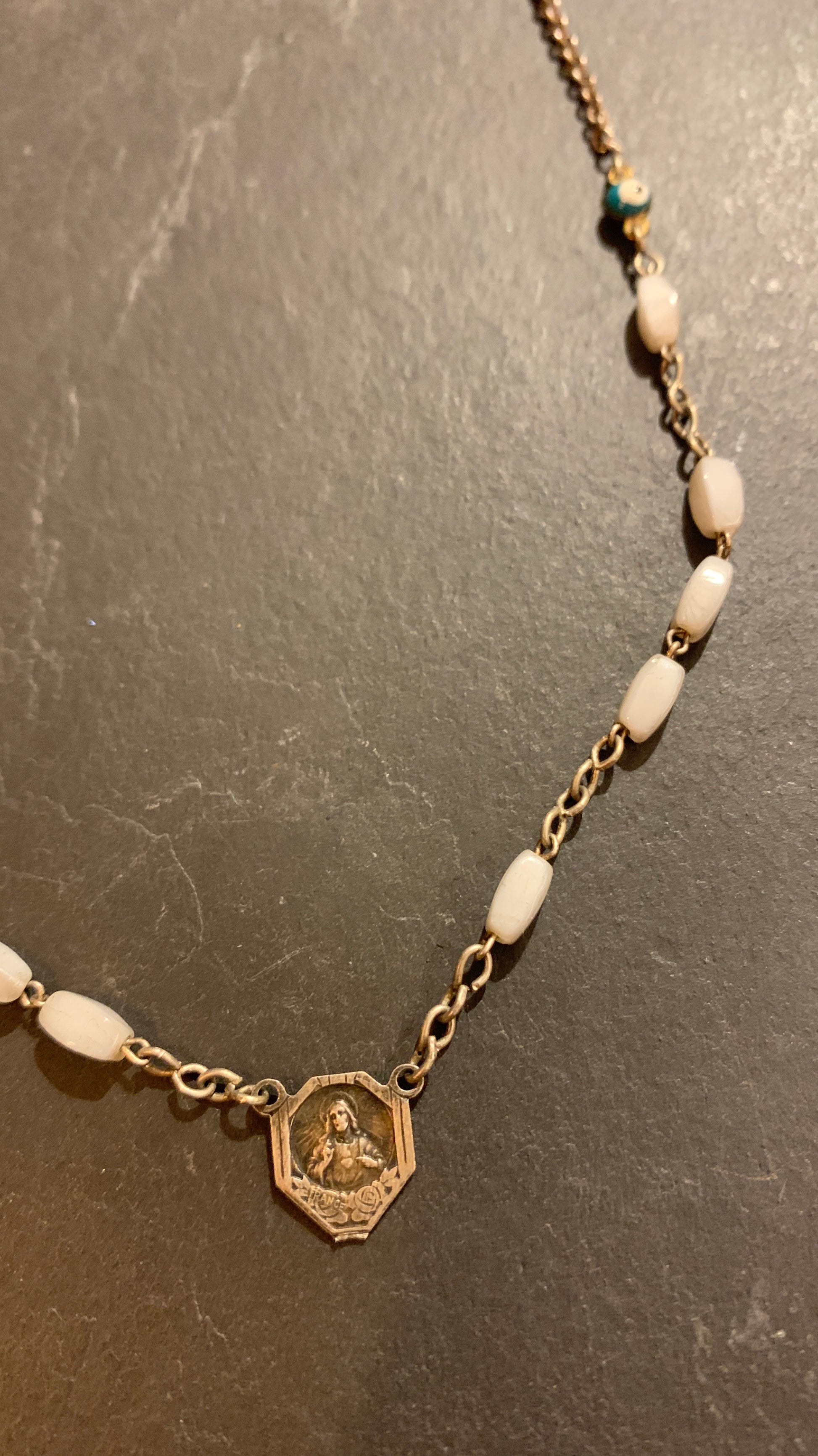Collier chapelet blanc - blissparis