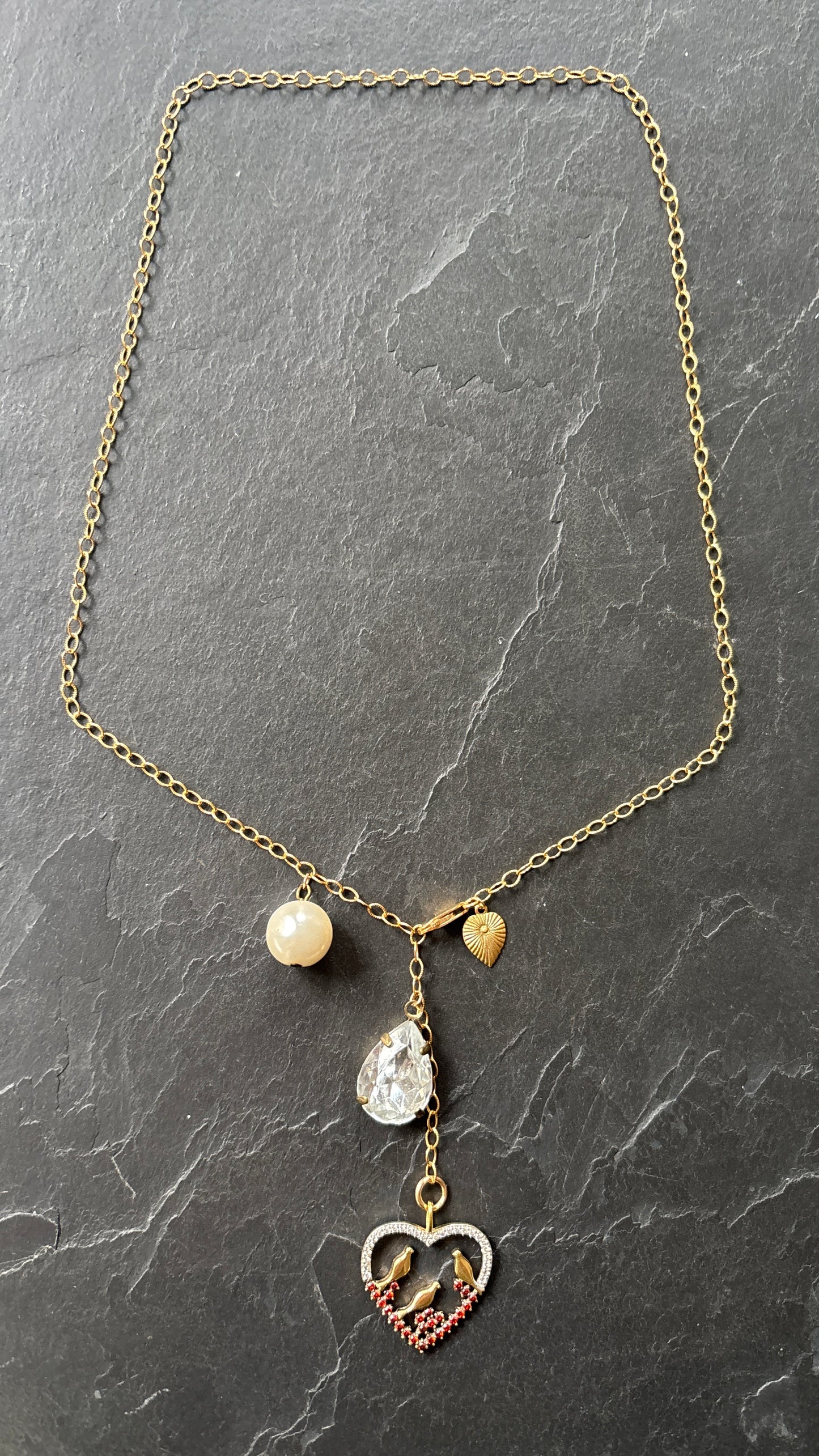 Collier lasso, cœur et oiseaux en strass