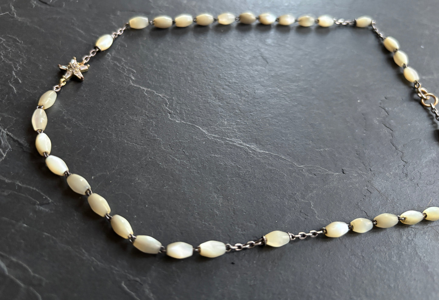 Collier chapelet de nacre et étoile en strass - blissparis