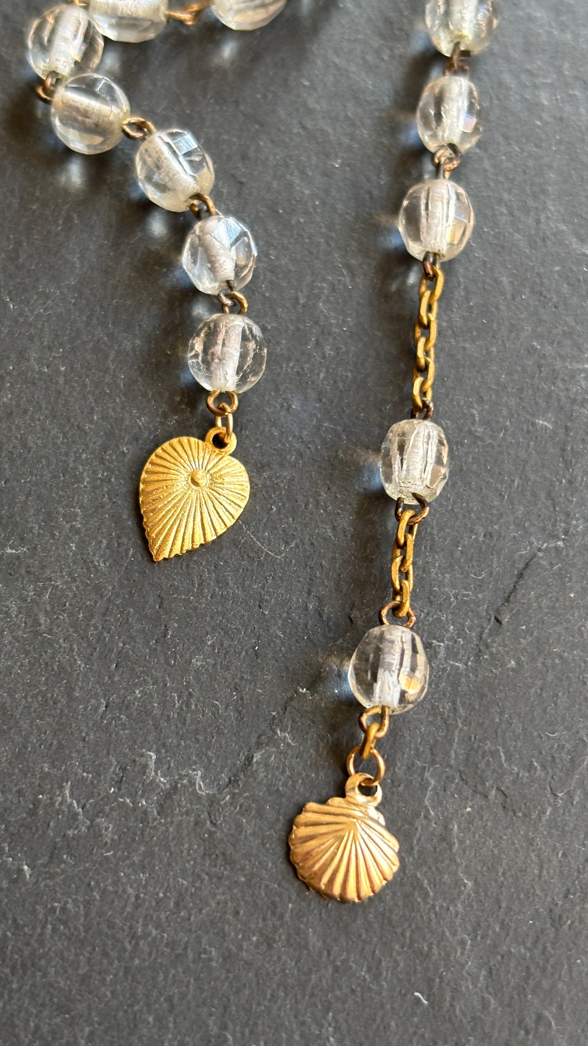 Pendants en perles de verre et cœurs - blissparis