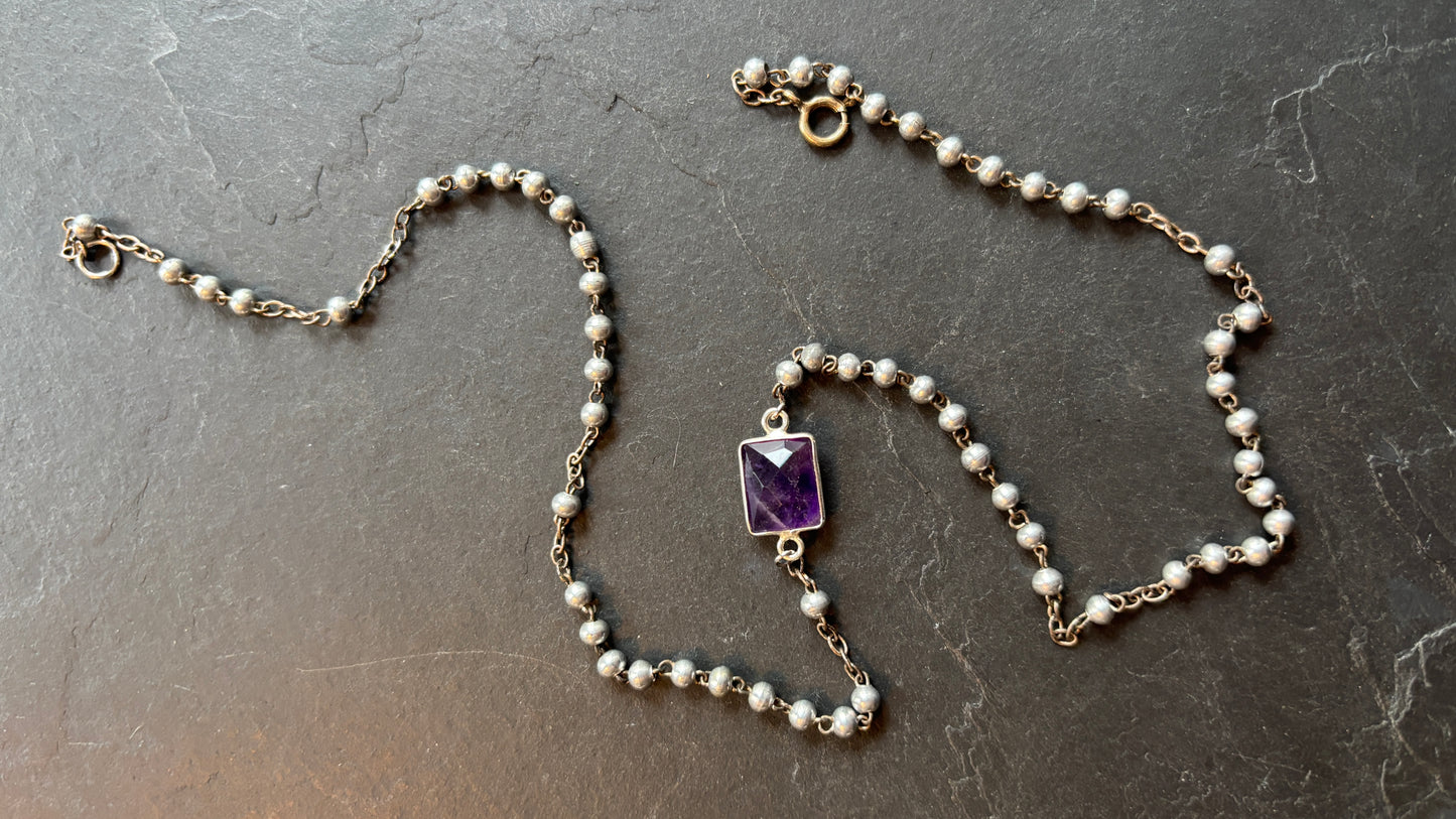 Collier chapelet en perles d’acier et amethyste - blissparis