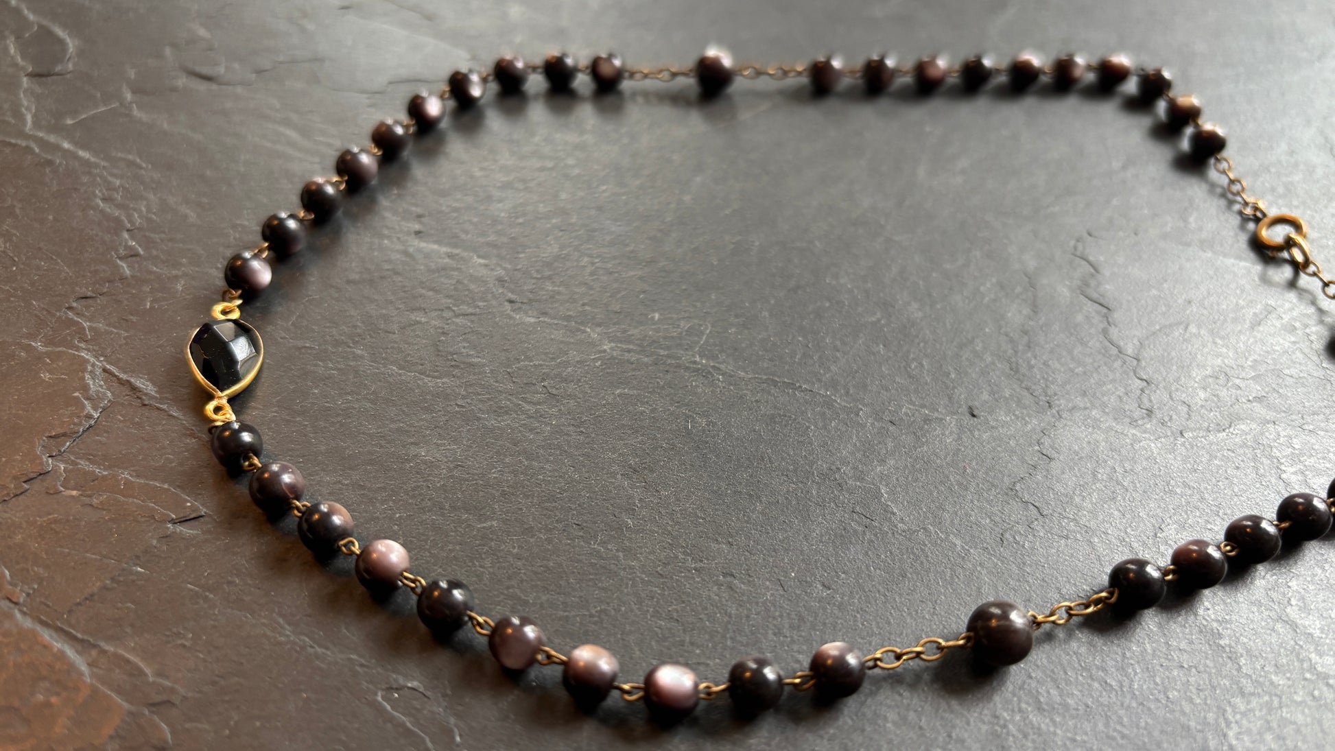 Collier chapelet en oeil de chat et onyx - blissparis