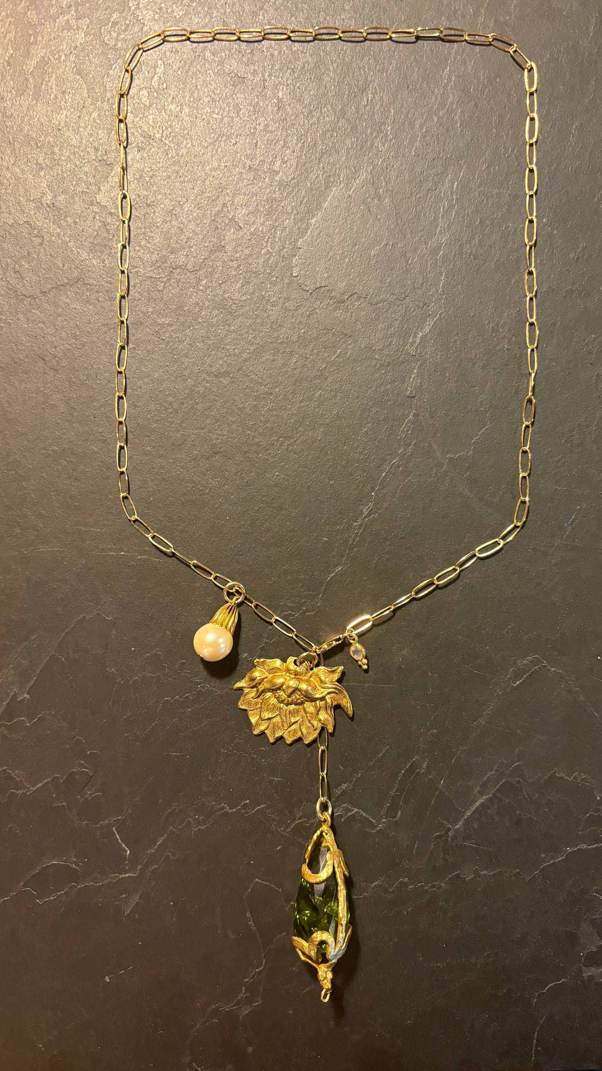 Collier lasso, lotus et pendentif “barbare” - blissparis