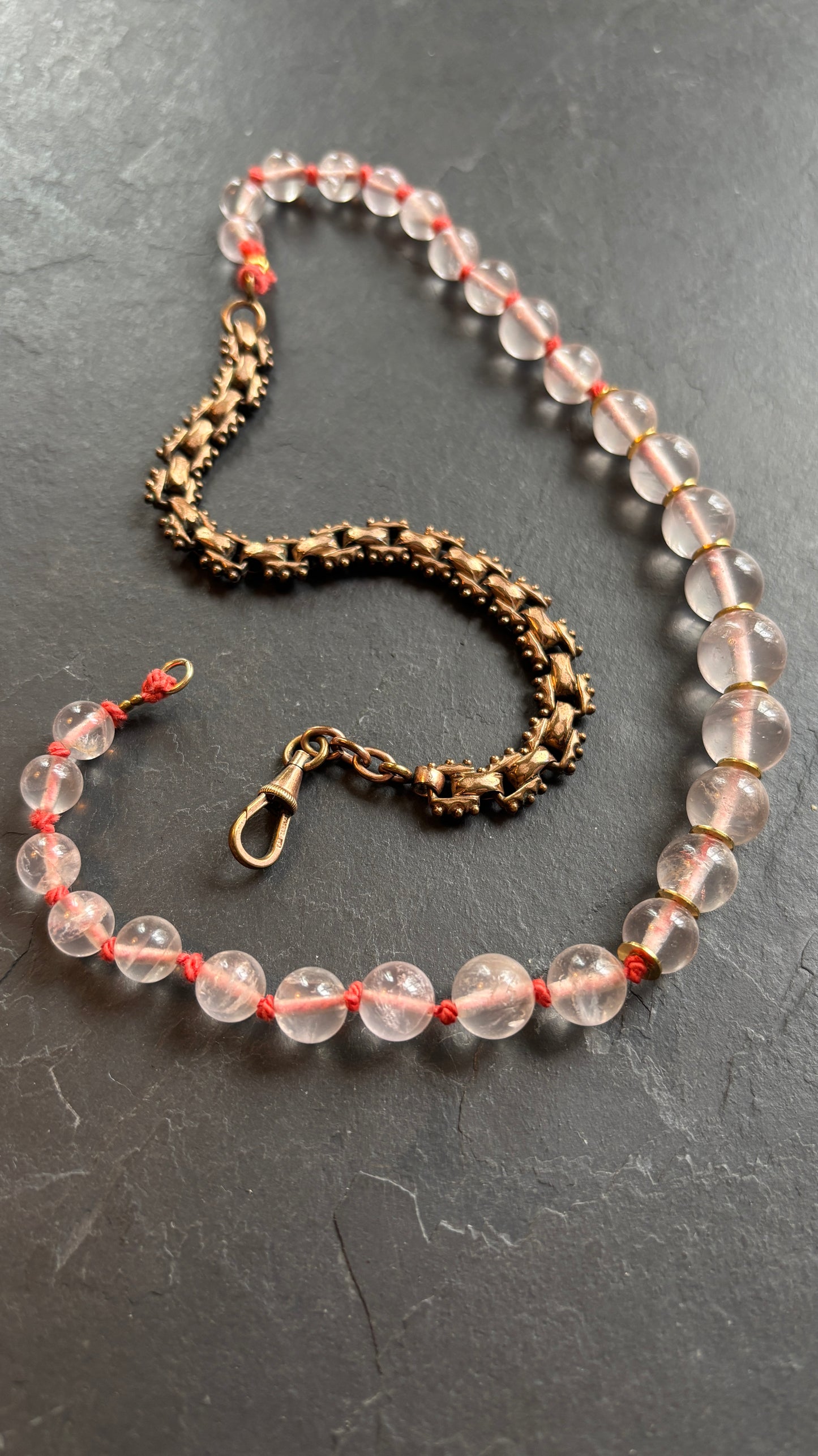 Collier perles de verre rosées et chaîne de montre - blissparis