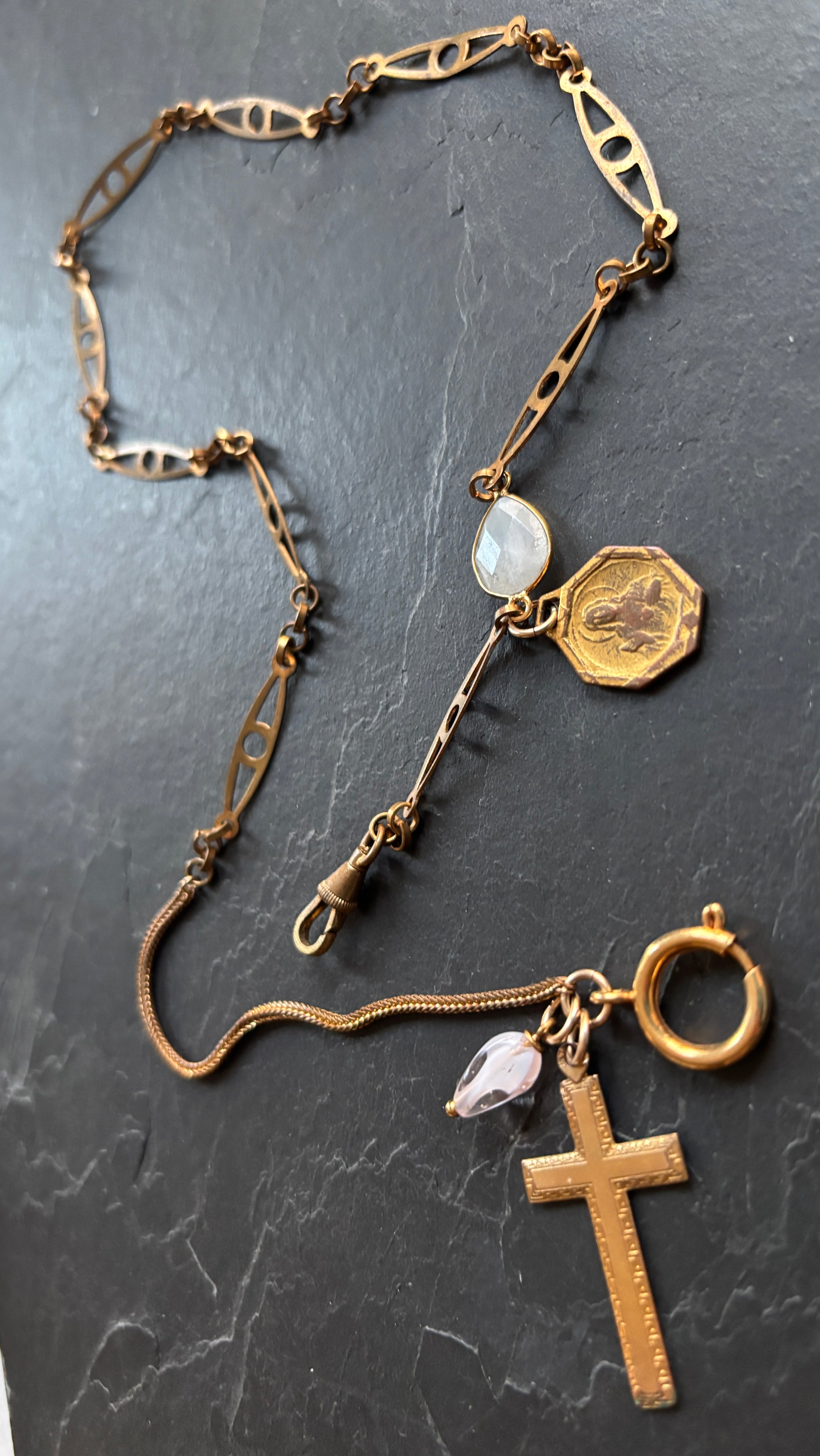 Collier chaîne de montre , croix et pierre de lune - blissparis