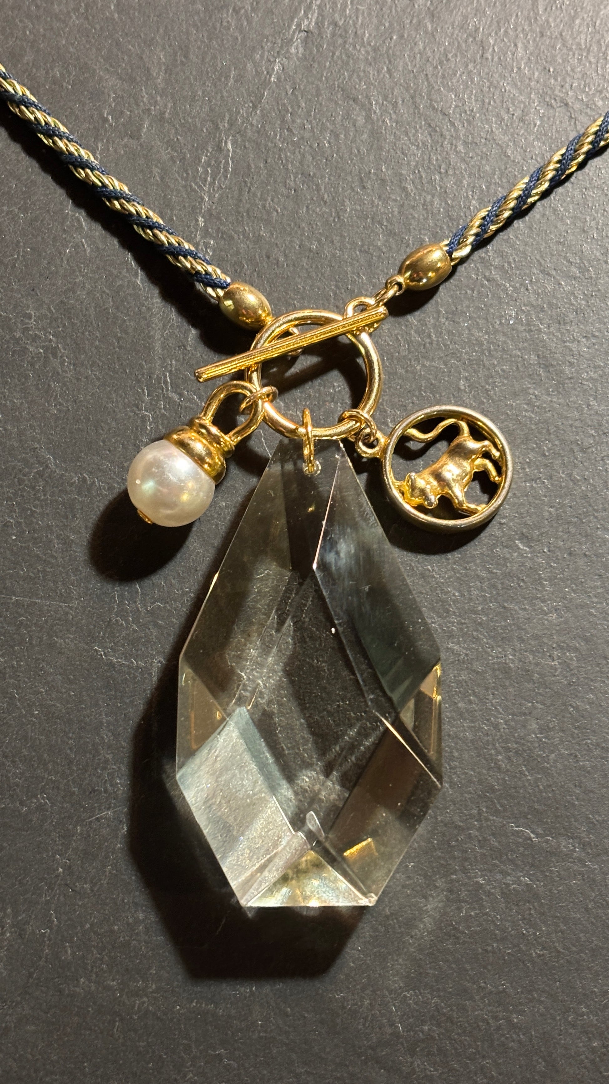 TAUREAU . Collier pampille - blissparis