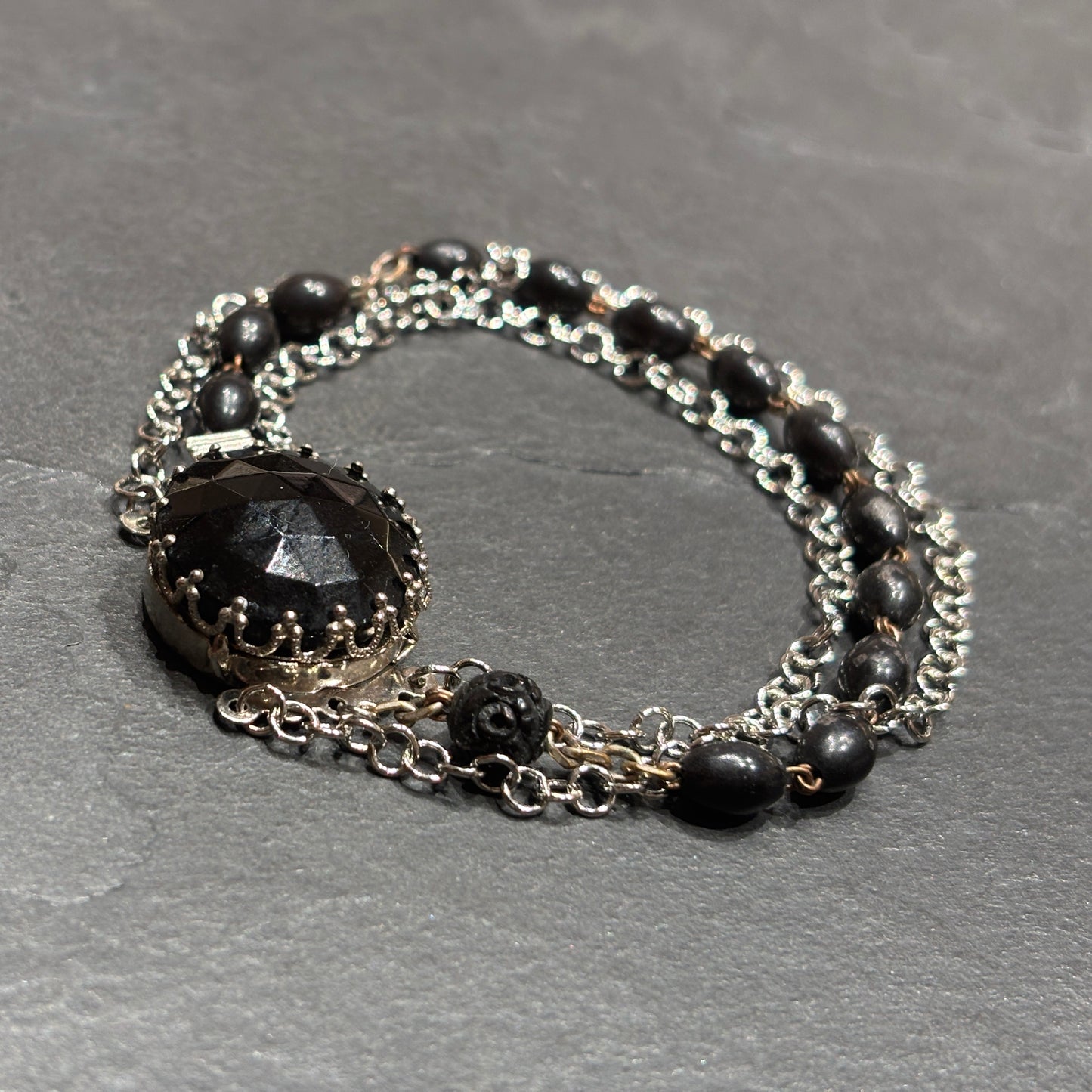 Bracelet chapelet noir et chaîne inox - blissparis
