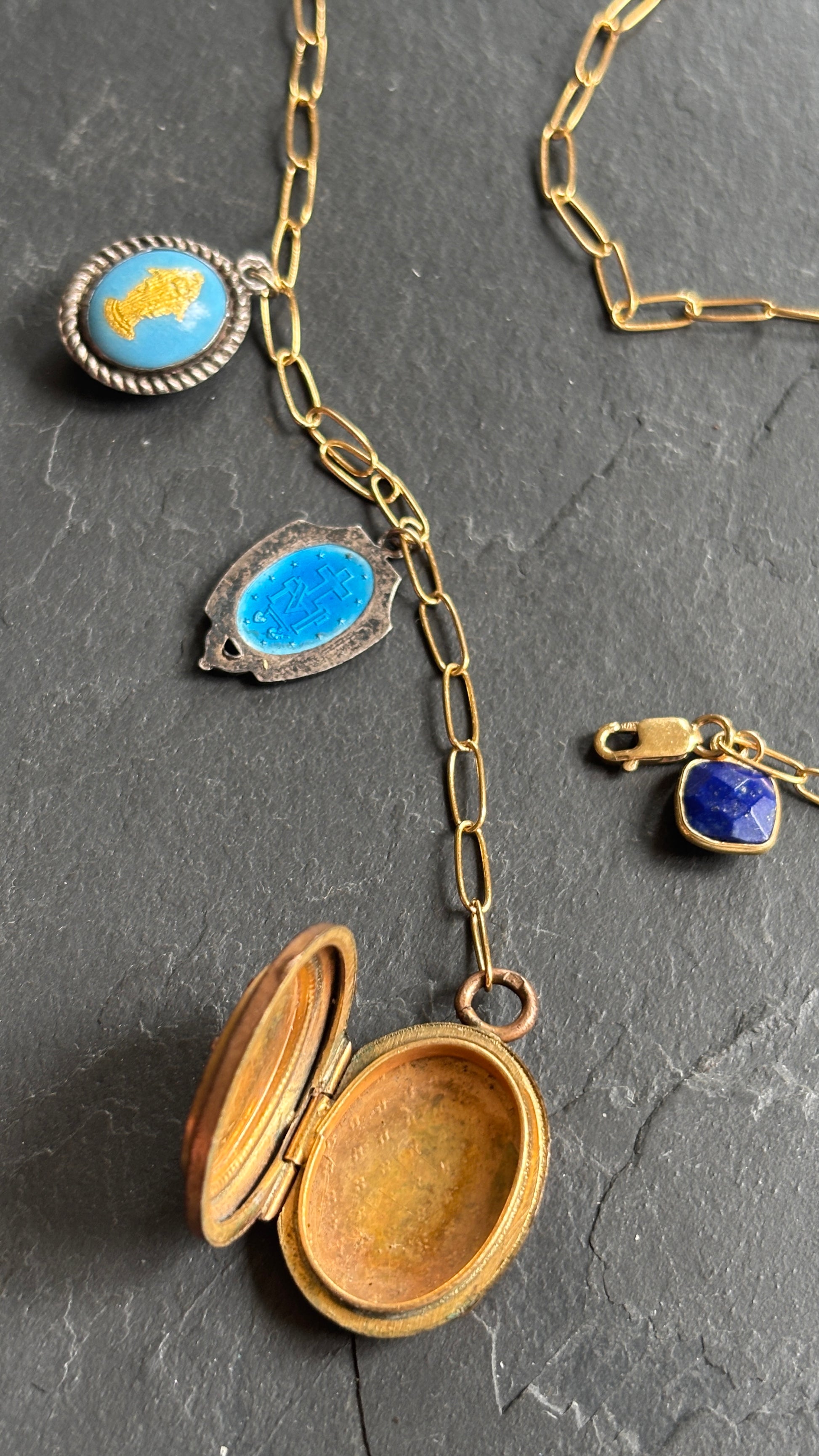 Collier lasso, Médailles Miraculeuses et médaillon à secret - blissparis