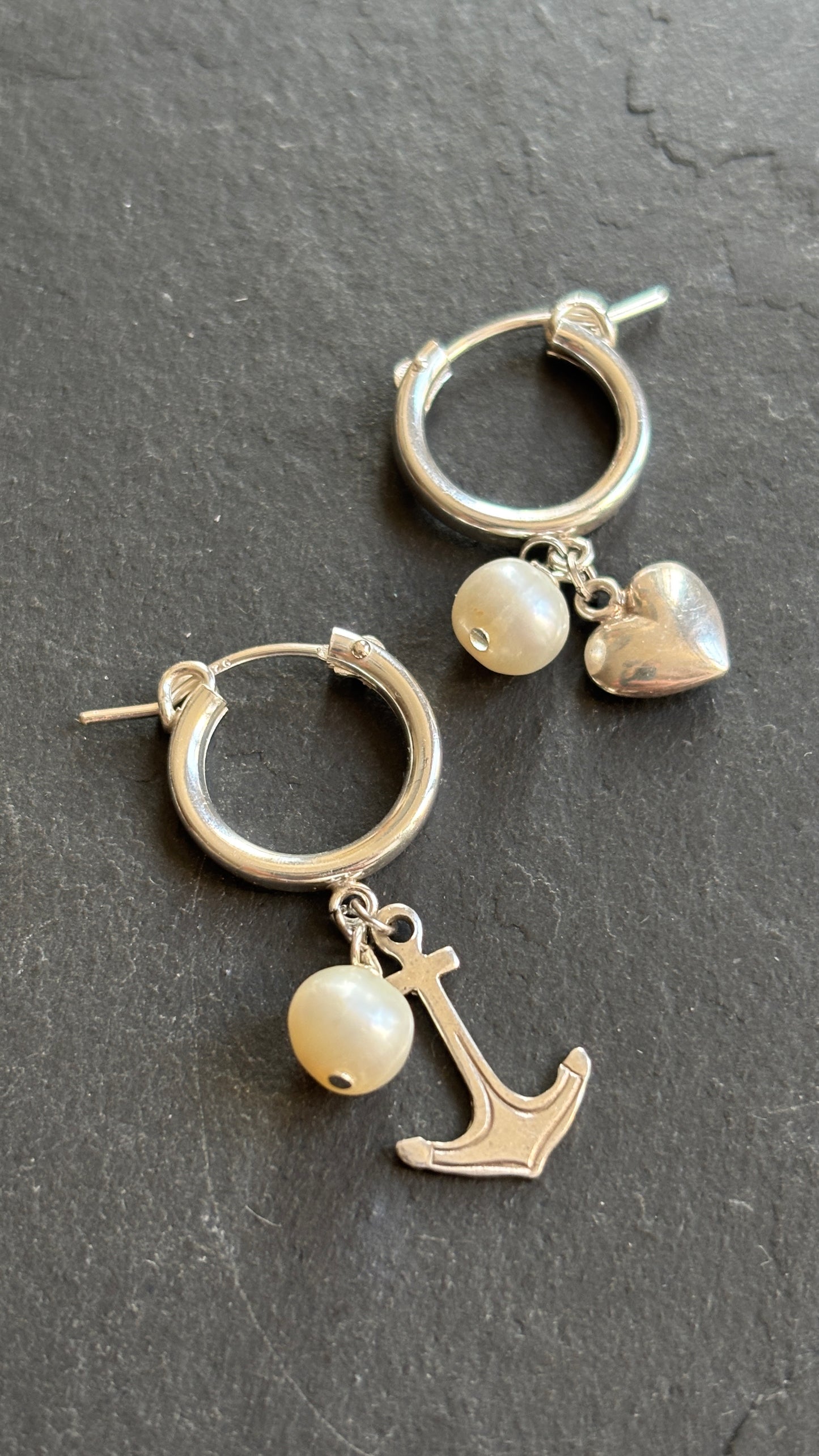 Mini créoles argent, perles et médailles - blissparis