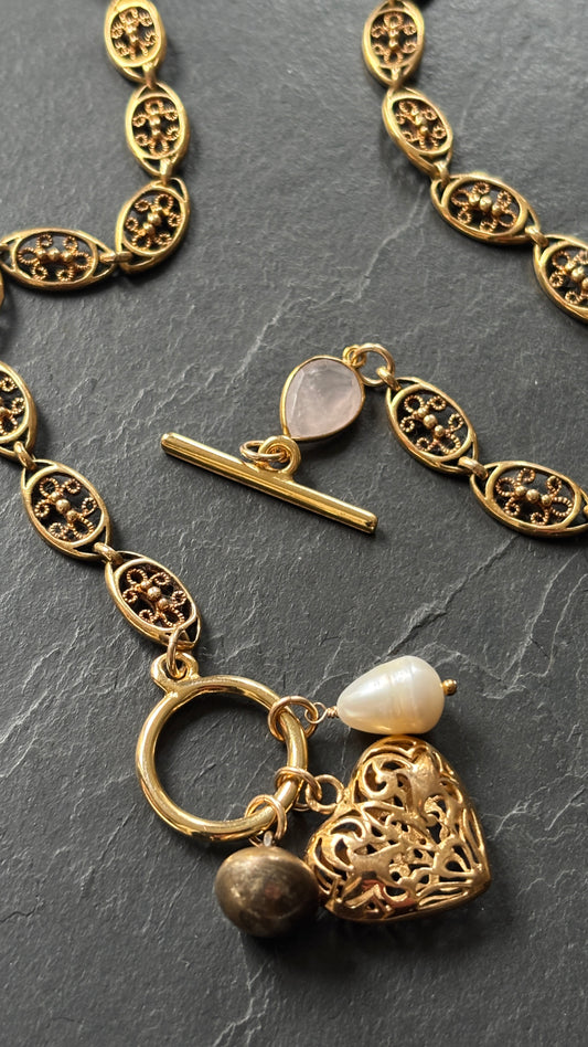 Collier maille filigrane, perlée et quartz