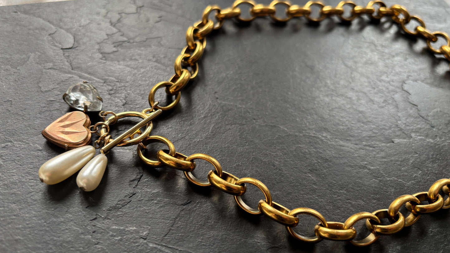 Collier grosse maille, cœur, perles et strass