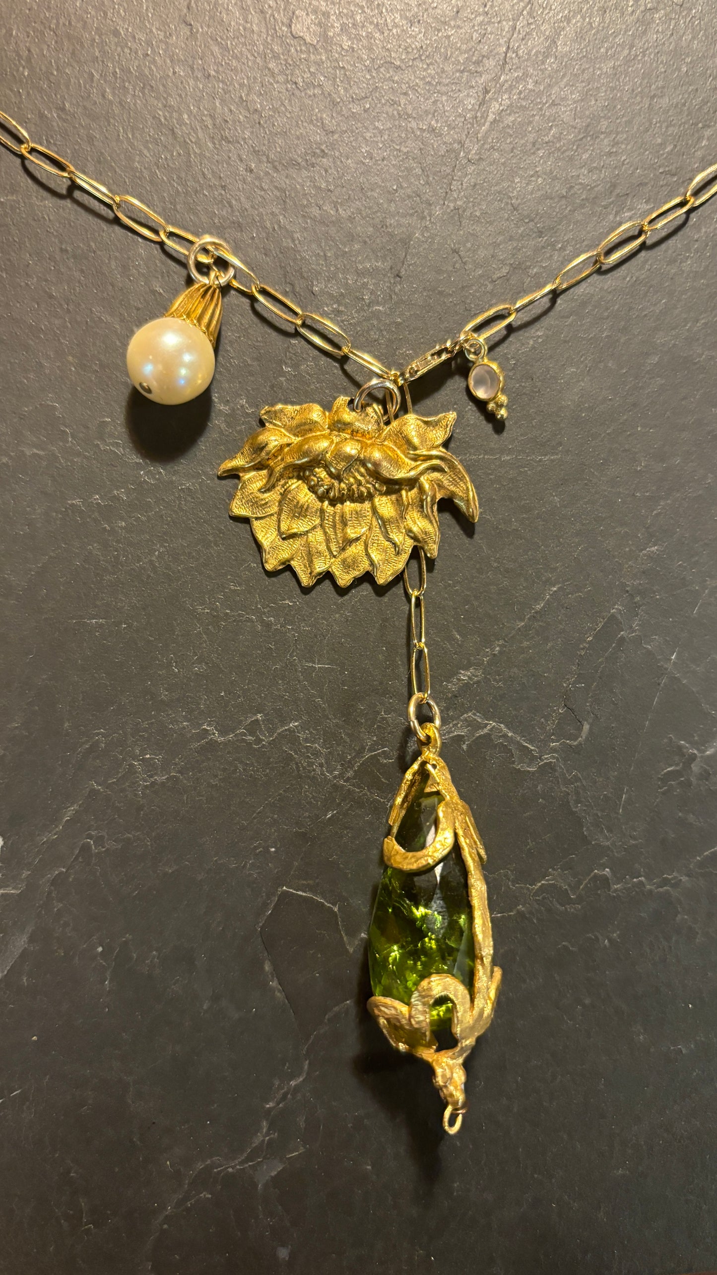 Collier lasso, lotus et pendentif “barbare” - blissparis