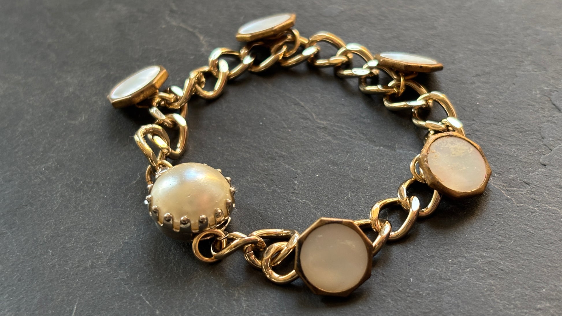 Bracelet à médaillons de nacre - blissparis