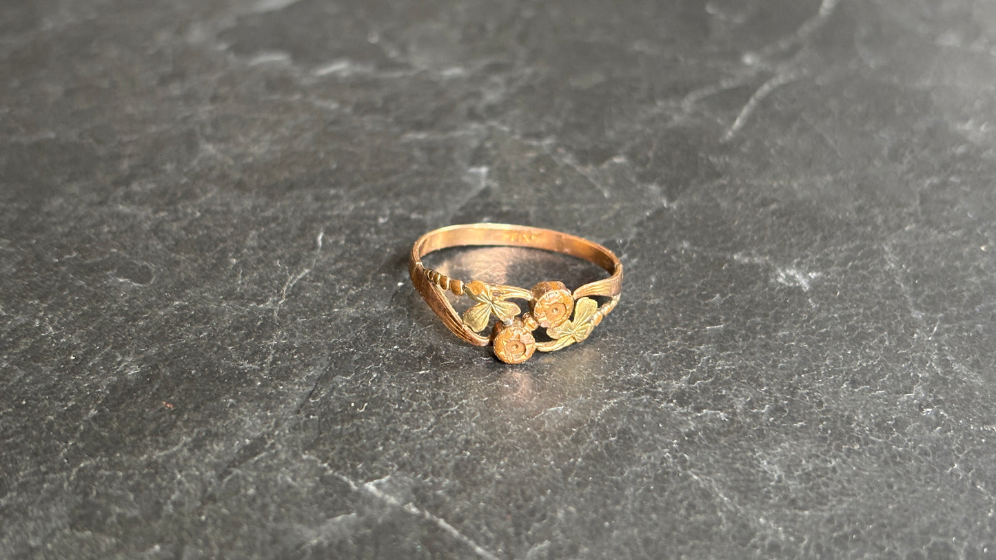 Fine bague Art Nouveau plaquée or