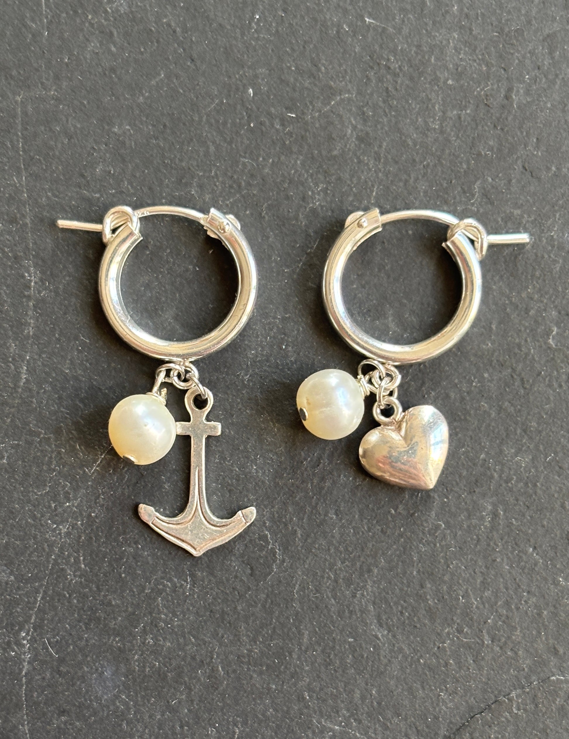 Mini créoles argent, perles et médailles - blissparis