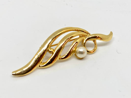 Broche vintage à volutes et perle - blissparis